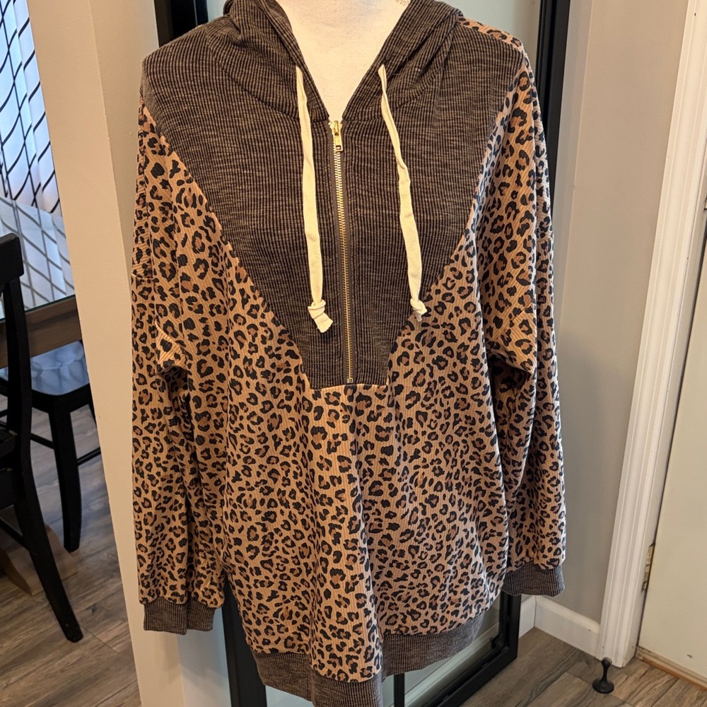 New With Tags…Boutique Ribbed Leopard Print Pull-Over Hoodie…Size XL